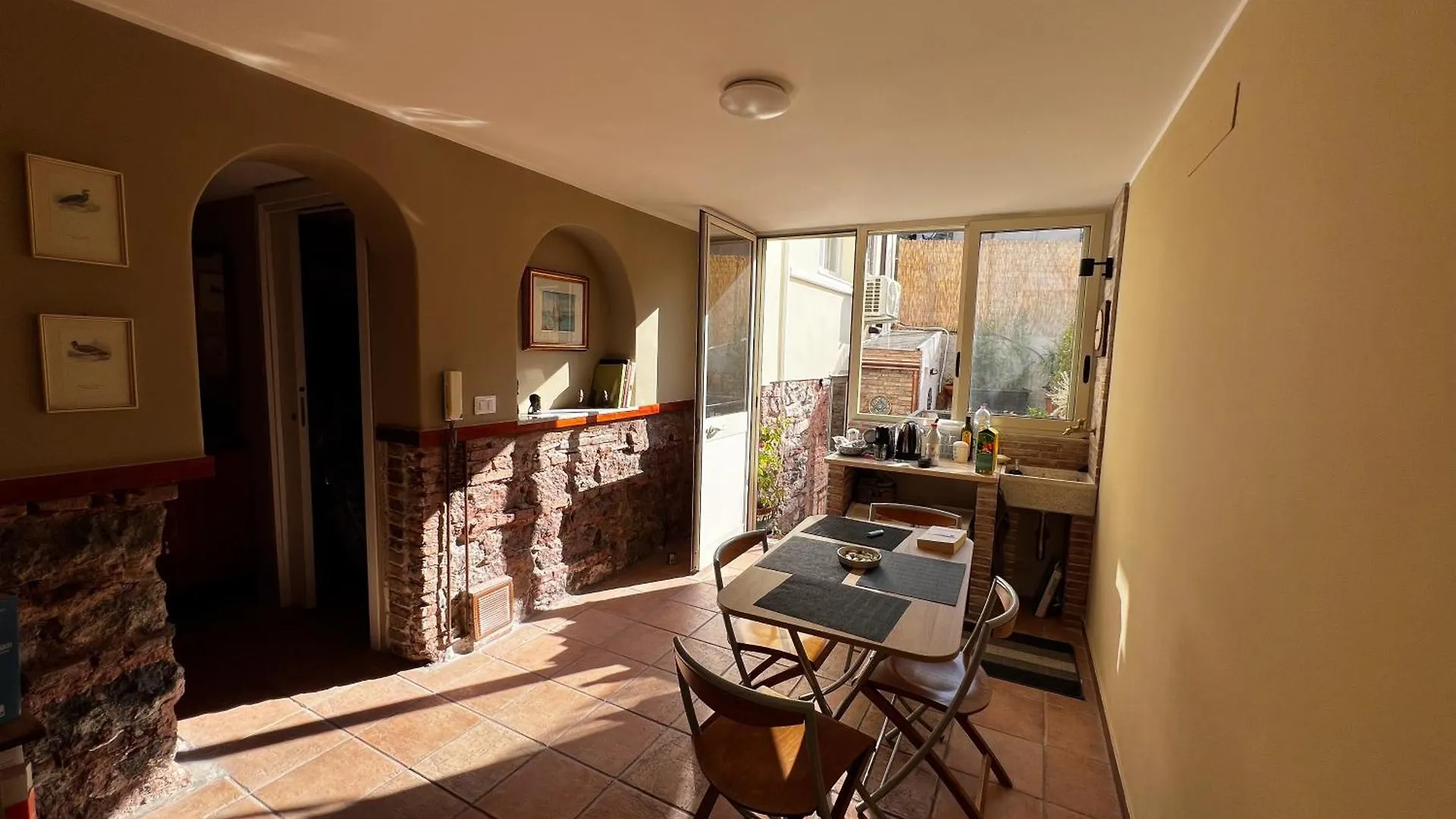Home Rising Sun - Rooms With Private Bathrooms location