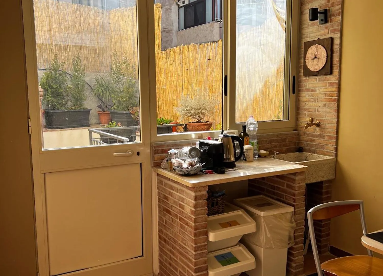 Homestay Home Rising Sun - Rooms With Private Bathrooms Catania Italy