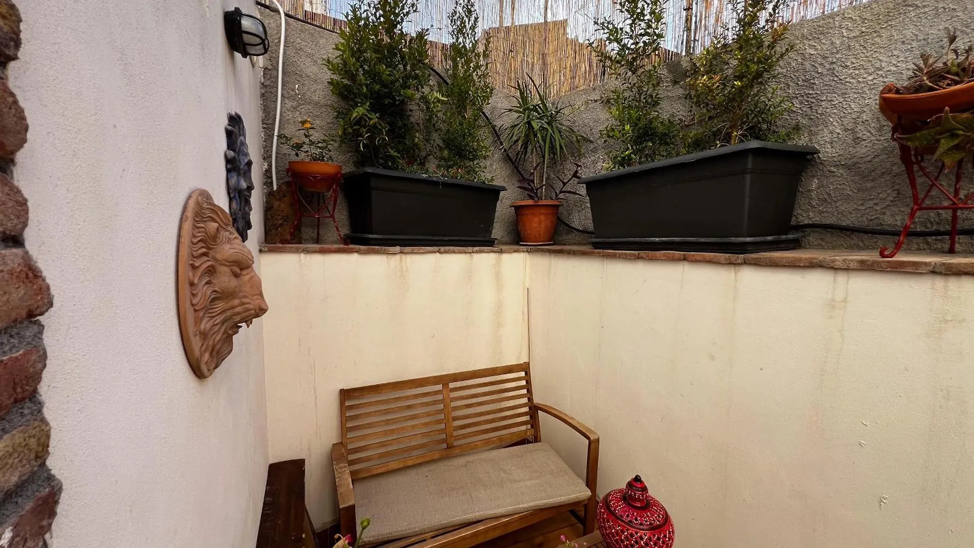 Home Rising Sun - Rooms With Private Bathrooms Catania 0*,  Italy