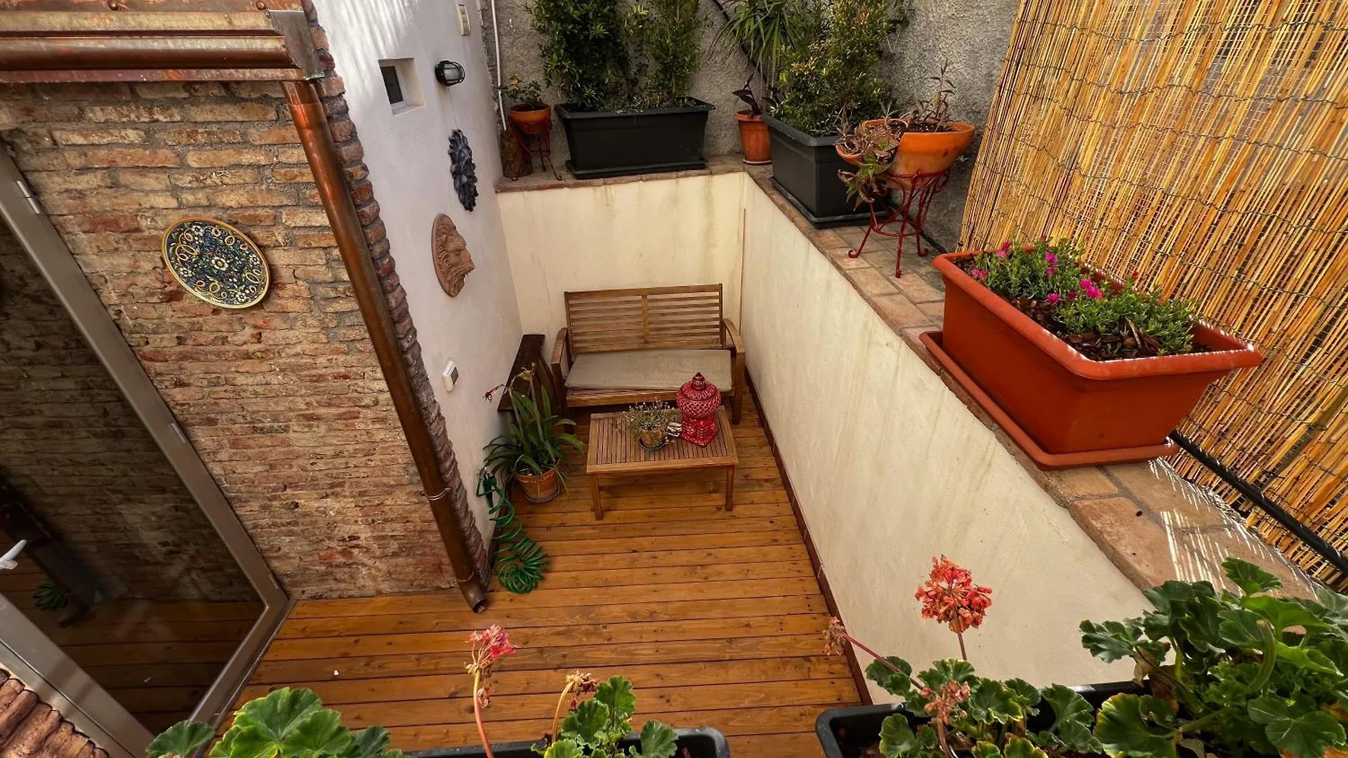 Homestay Home Rising Sun - Rooms With Private Bathrooms Catania